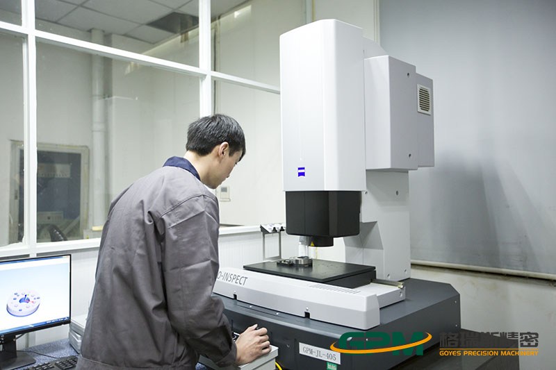 Zeiss composite measuring machine.jpg